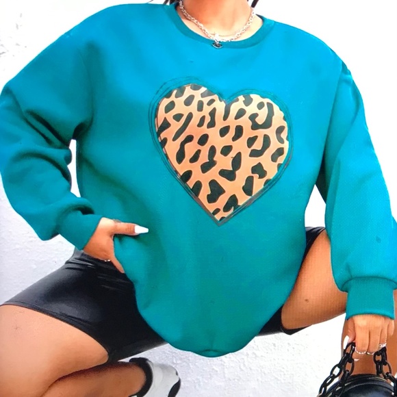 SHEIN Teal Sweatshirt with Leopard Heart - Picture 4 of 7